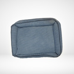 Çizgili Desen Köpek Yatağı